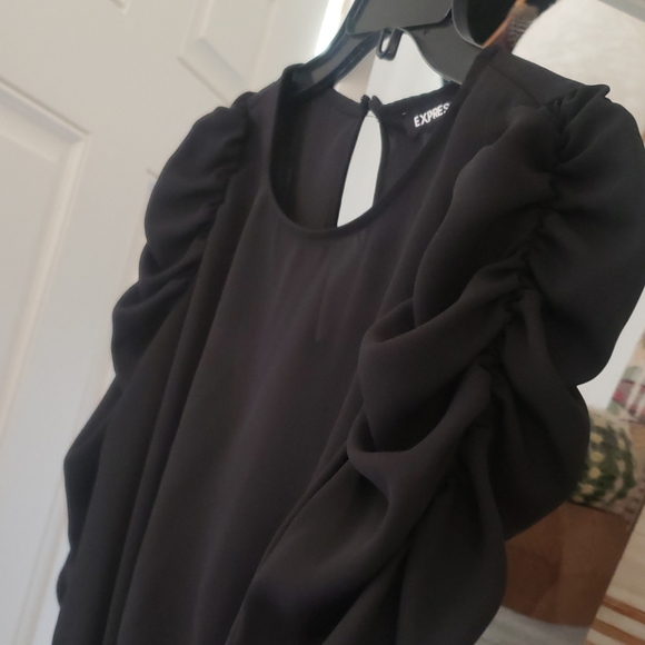 Womens Black Blouse From Express NWT - Picture 2 of 5